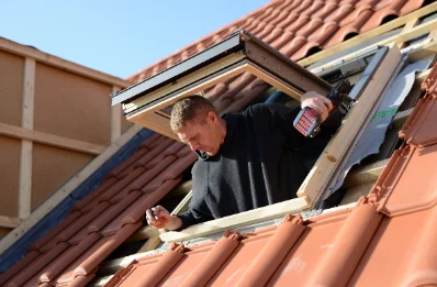 Pose de fenêtres de toit Velux à Ponsampère